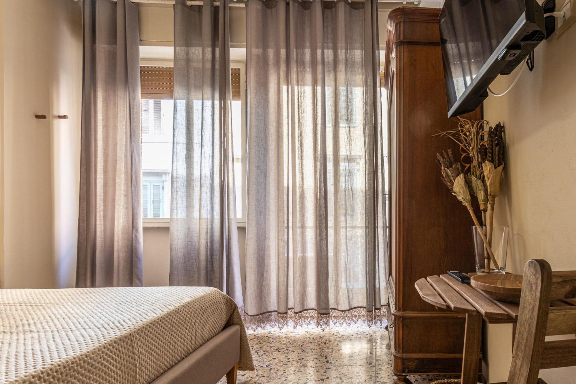 L'Erika In Citta Otel Livorno Dış mekan fotoğraf